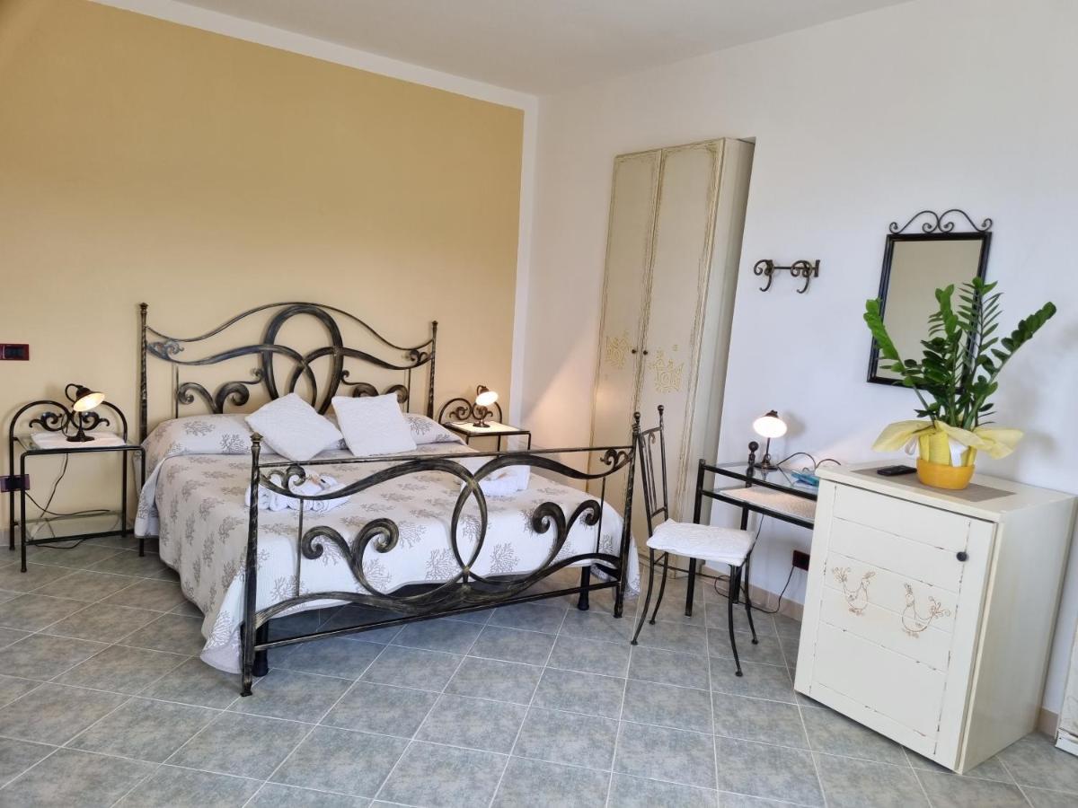 Agriturismo Finagliosu Palmadula Buitenkant foto