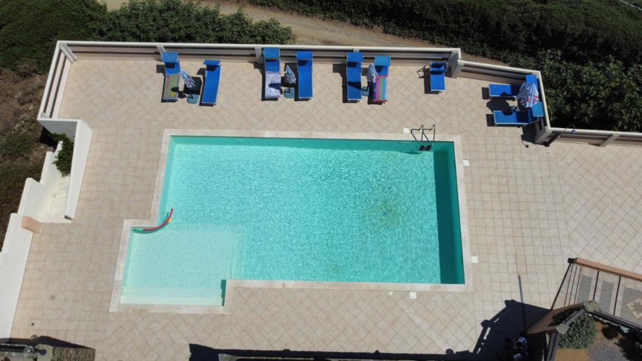 Agriturismo Finagliosu Palmadula Buitenkant foto