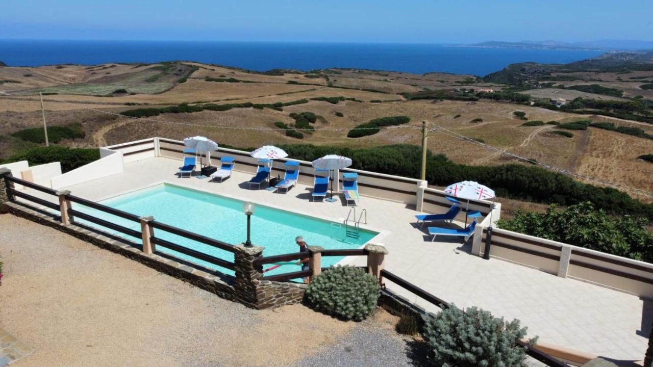 Agriturismo Finagliosu Palmadula Buitenkant foto