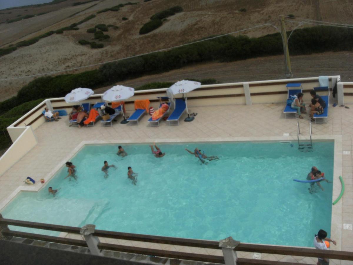 Agriturismo Finagliosu Palmadula Buitenkant foto