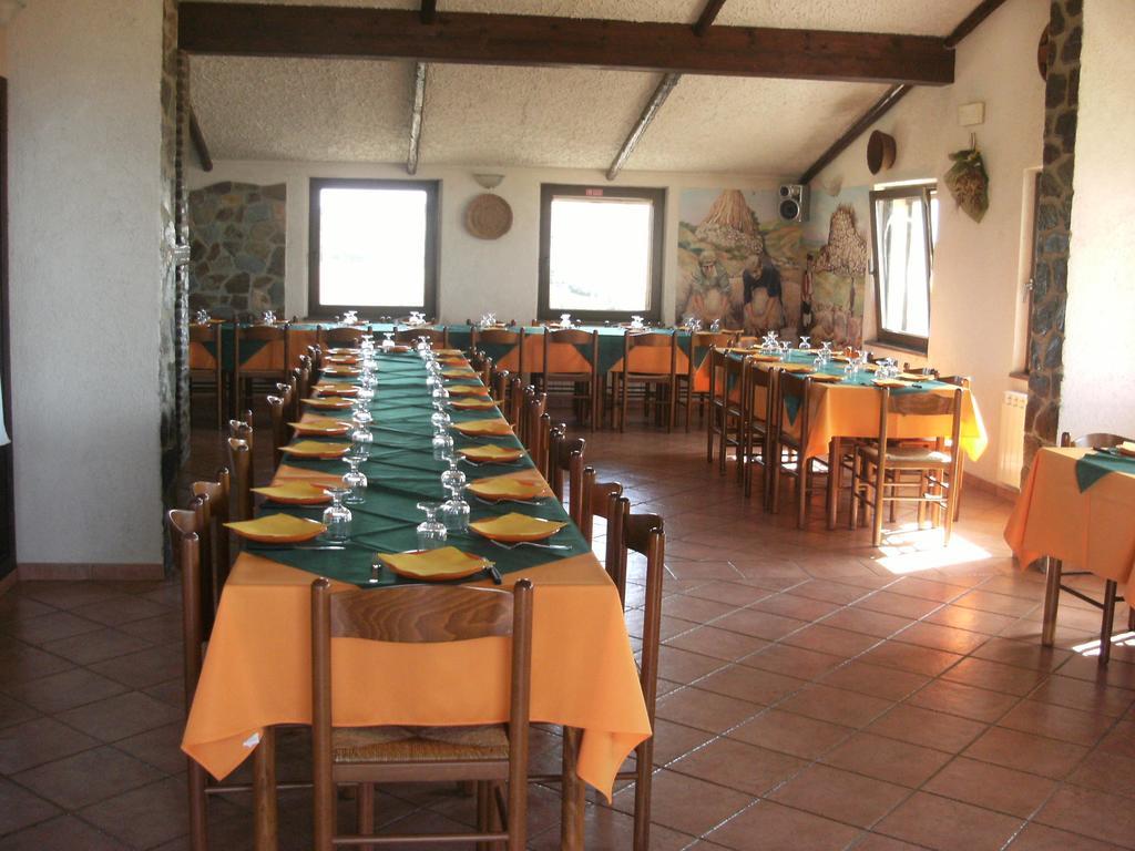 Agriturismo Finagliosu Palmadula Buitenkant foto