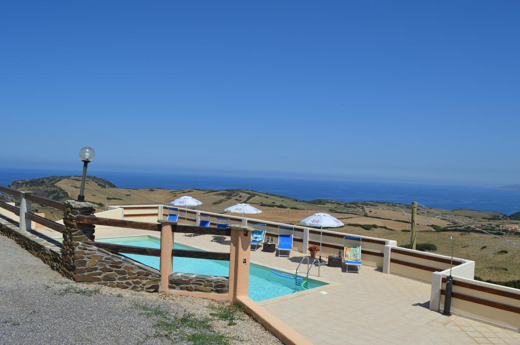 Agriturismo Finagliosu Palmadula Buitenkant foto
