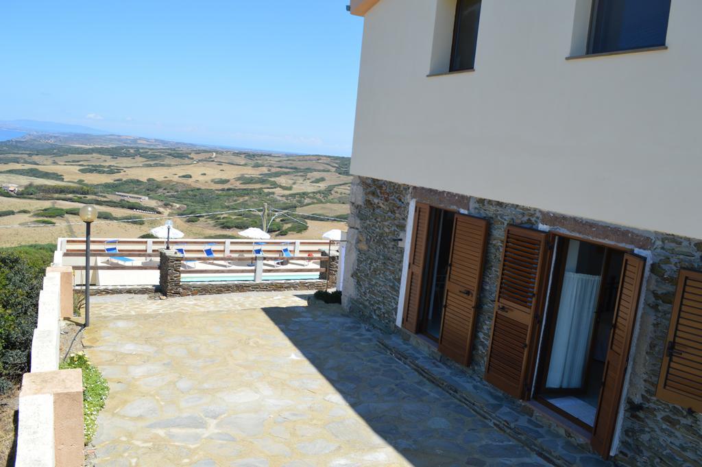 Agriturismo Finagliosu Palmadula Buitenkant foto
