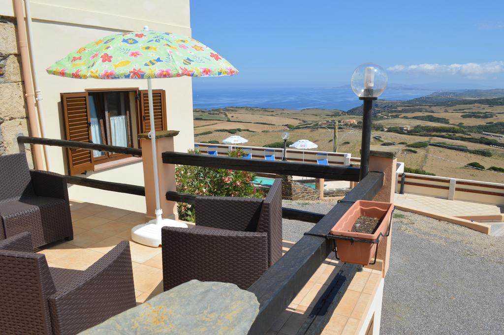 Agriturismo Finagliosu Palmadula Buitenkant foto