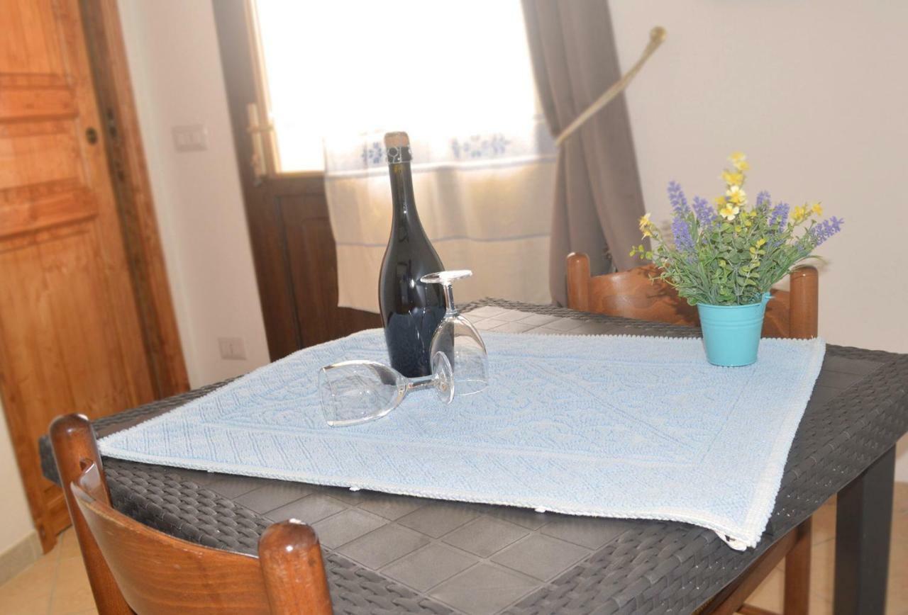 Agriturismo Finagliosu Palmadula Buitenkant foto