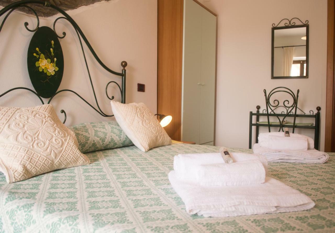 Agriturismo Finagliosu Palmadula Buitenkant foto