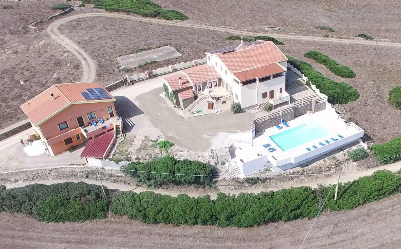 Agriturismo Finagliosu Palmadula Buitenkant foto